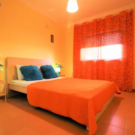 Sunny And Central Apartment