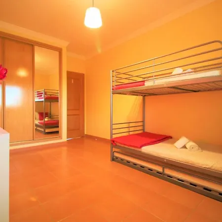 Sunny And Central Apartment